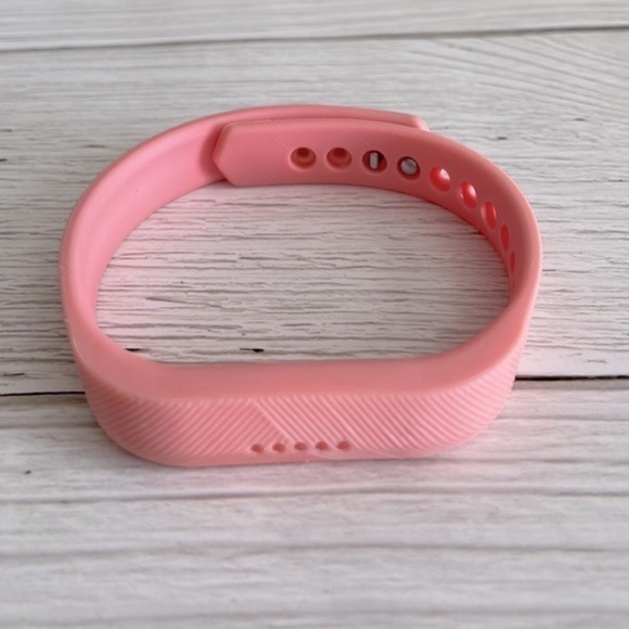 4 Fitbit Flex2 Wristbands - Size Small - Picture 3 of 8